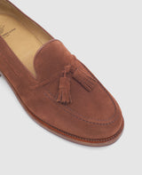 Vienna Plain Tassel V - Reddish Brown