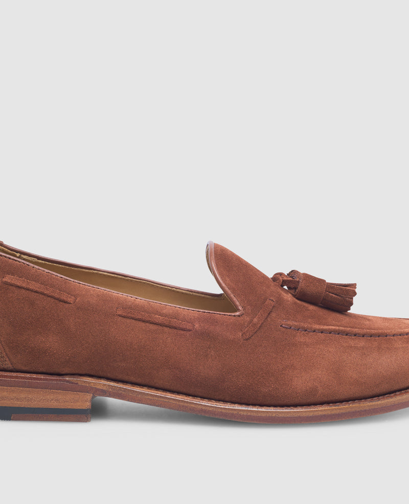Vienna Plain Tassel V - Reddish Brown