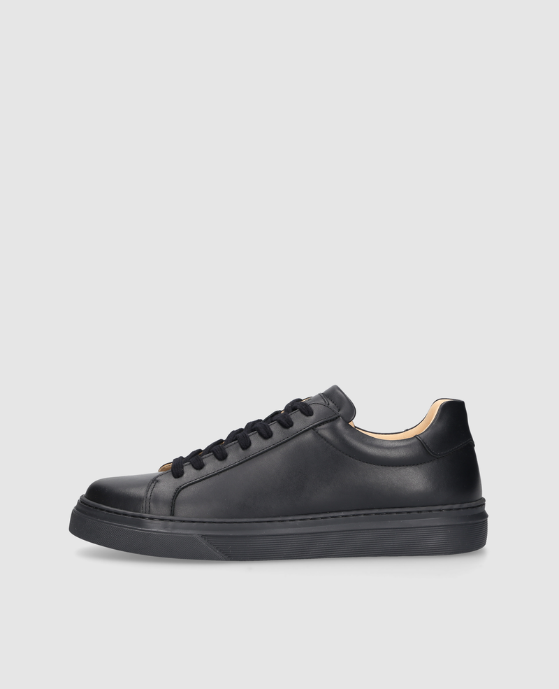 Travis S1 - Black