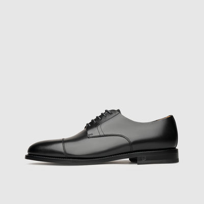 Men's dress shoes