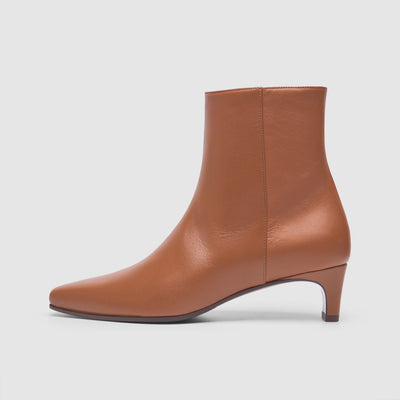 Leather ankle boots for women