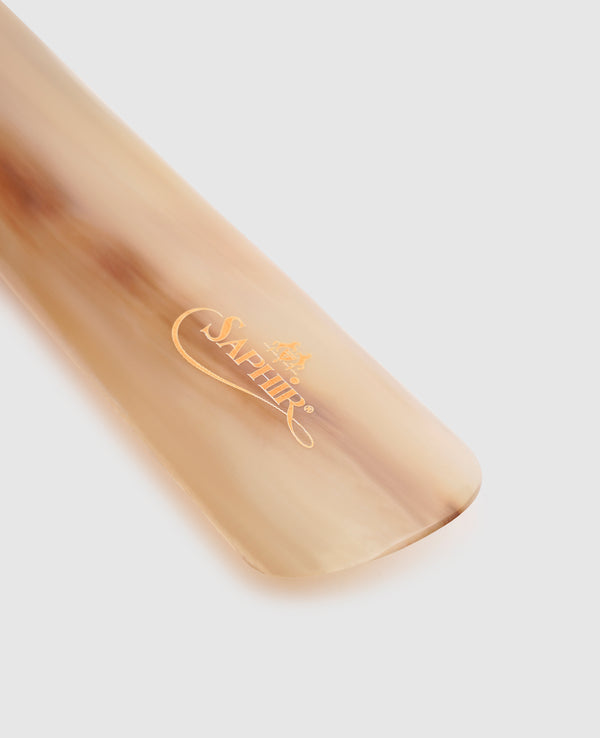 Text: Horn shoe horn