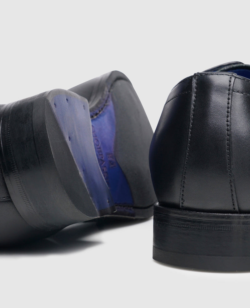 No. 5607 BL - Black